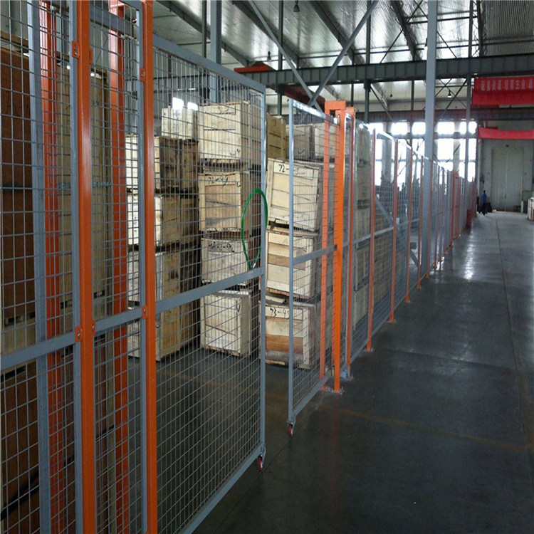 江蘇活動(dòng)場(chǎng)地分隔護(hù)欄常見的表面處理方式